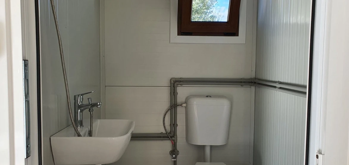Container House 42 m² – Solución de vivienda moderna y aislada - Imagen 2